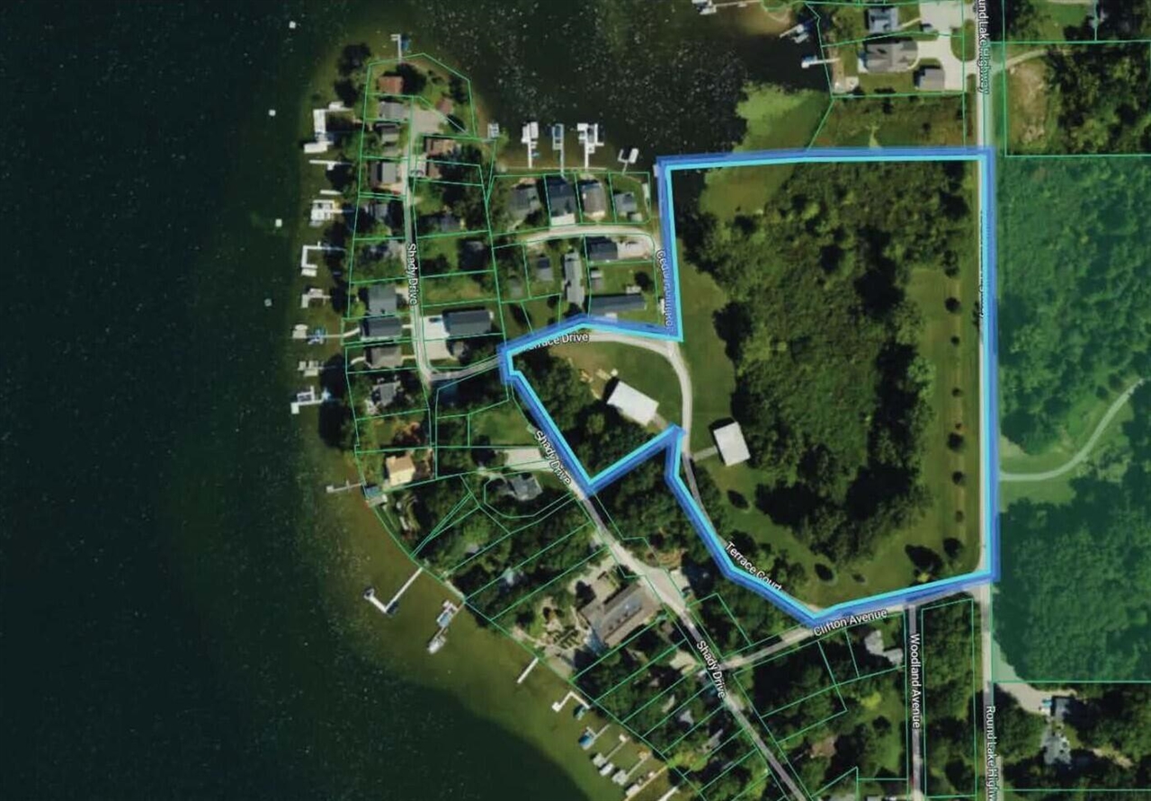 4020 Round Lake Highway Property Photo 1