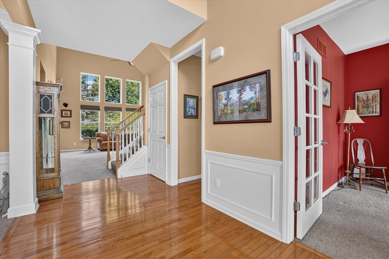 4240 Merriman Loop Property Photo 8