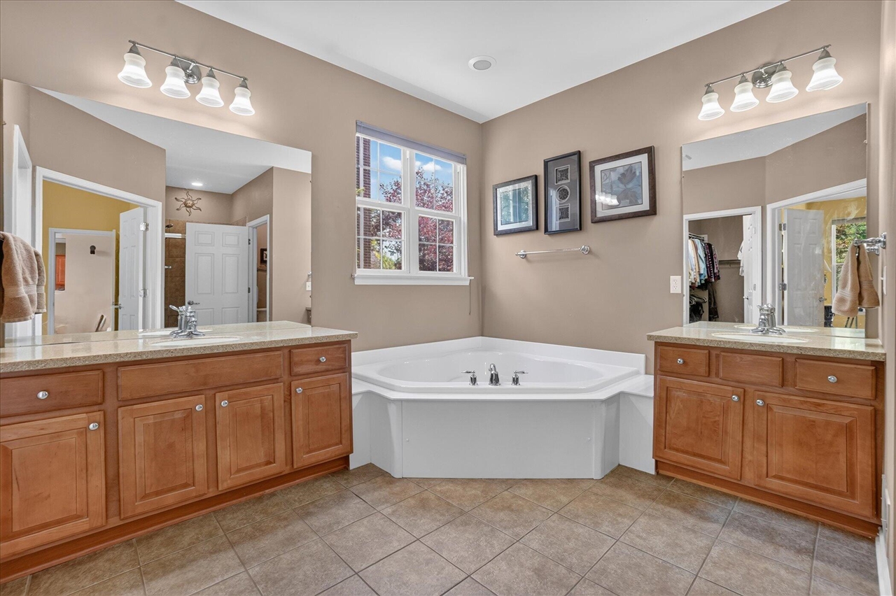 4240 Merriman Loop Property Photo 28