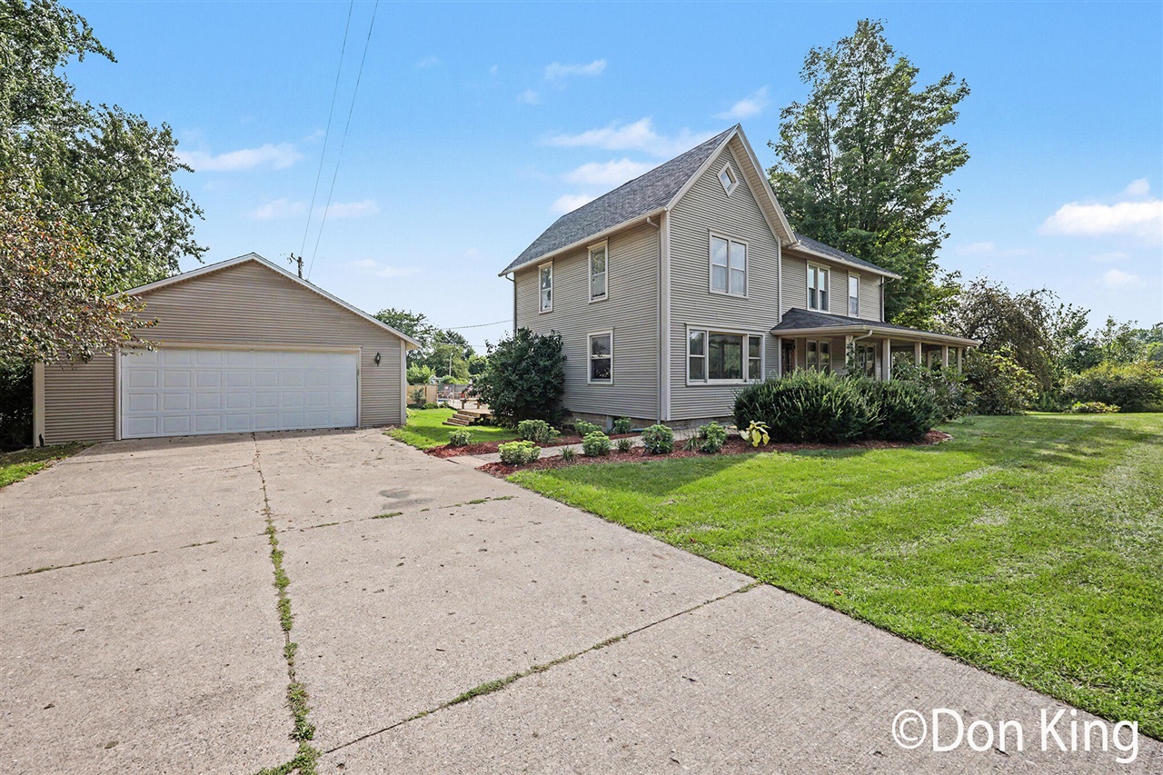 296 13 Mile Road Property Photo 2