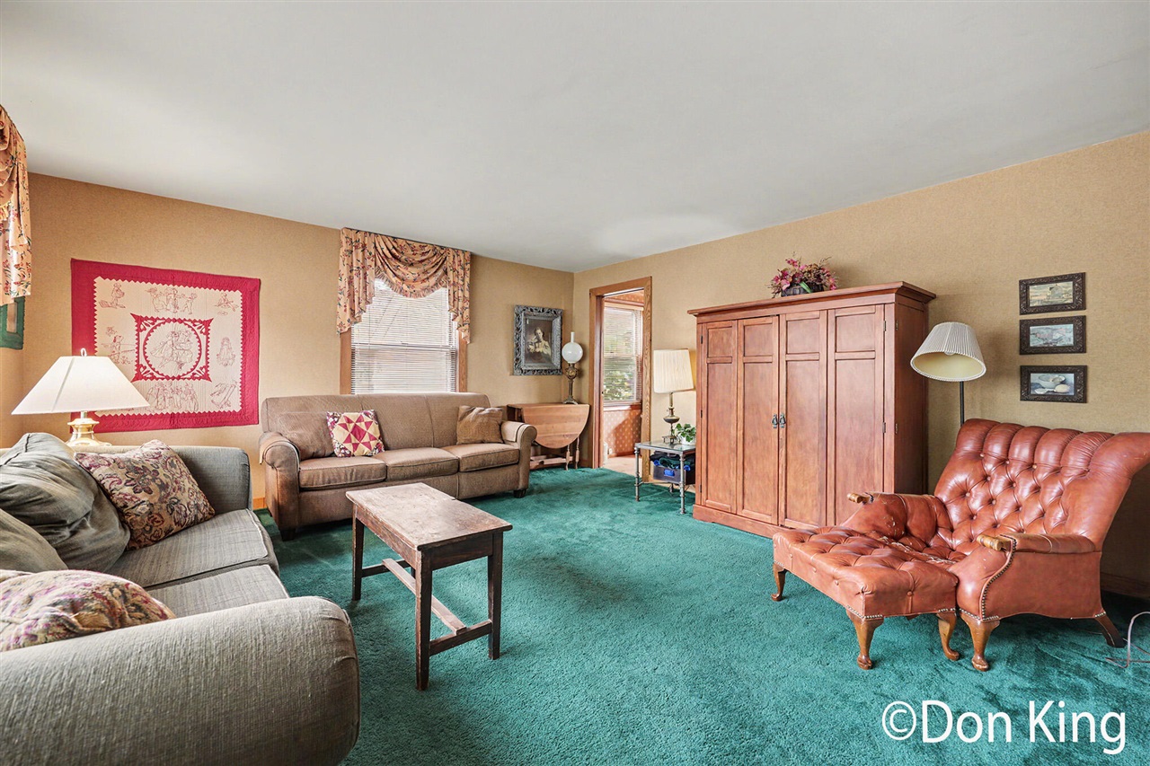 296 13 Mile Road Property Photo 7