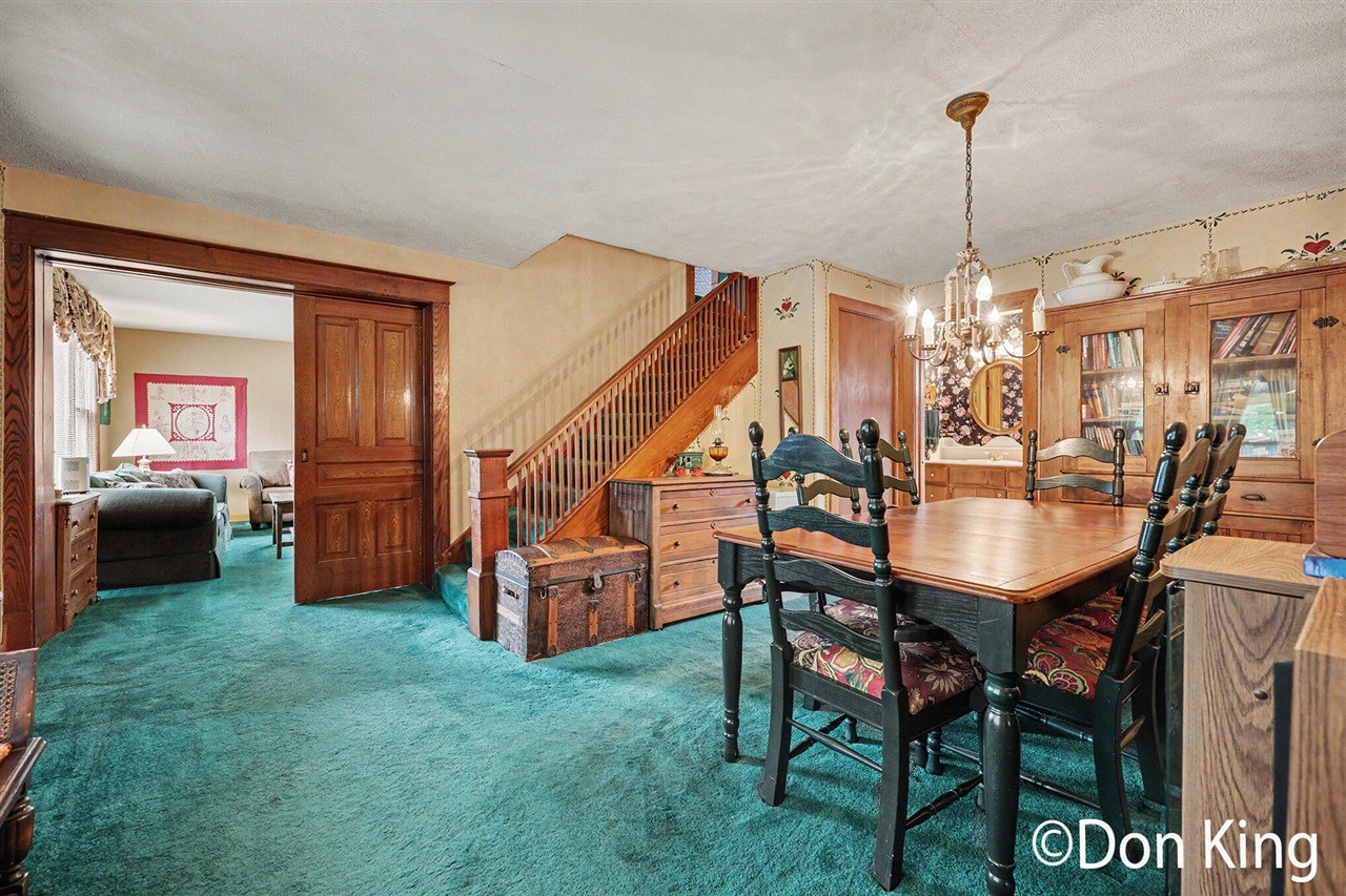296 13 Mile Road Property Photo 10
