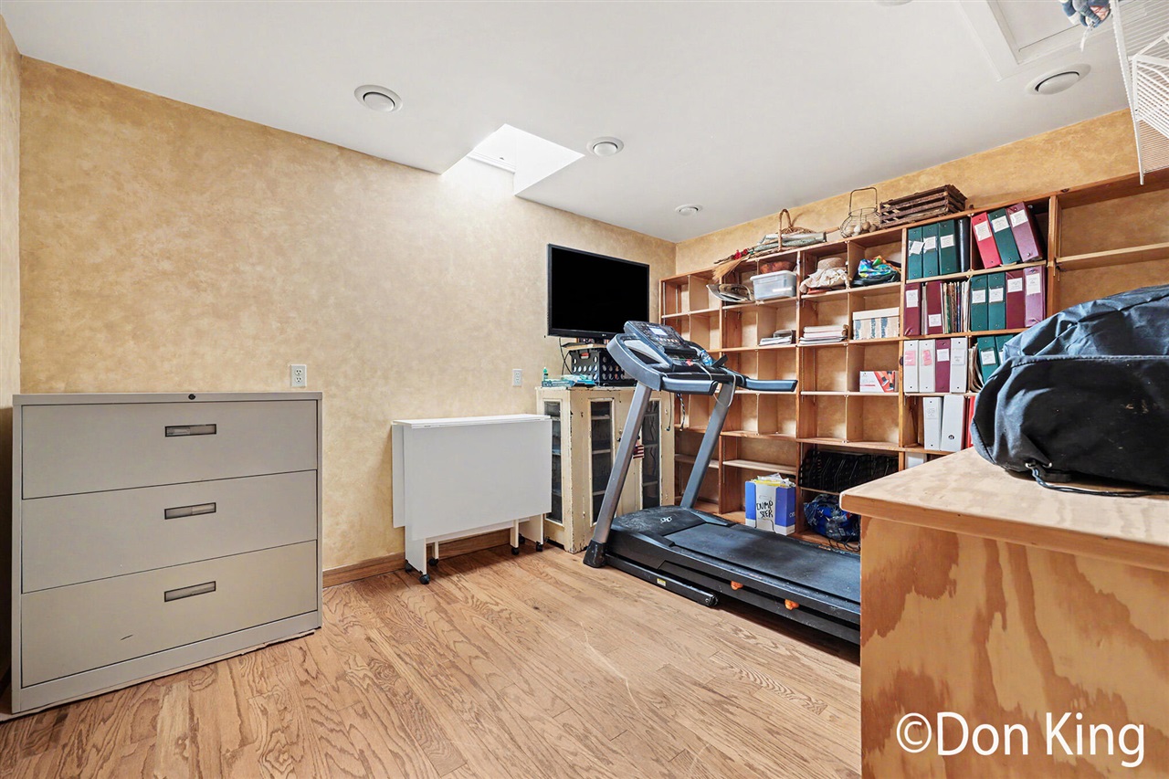 296 13 Mile Road Property Photo 15