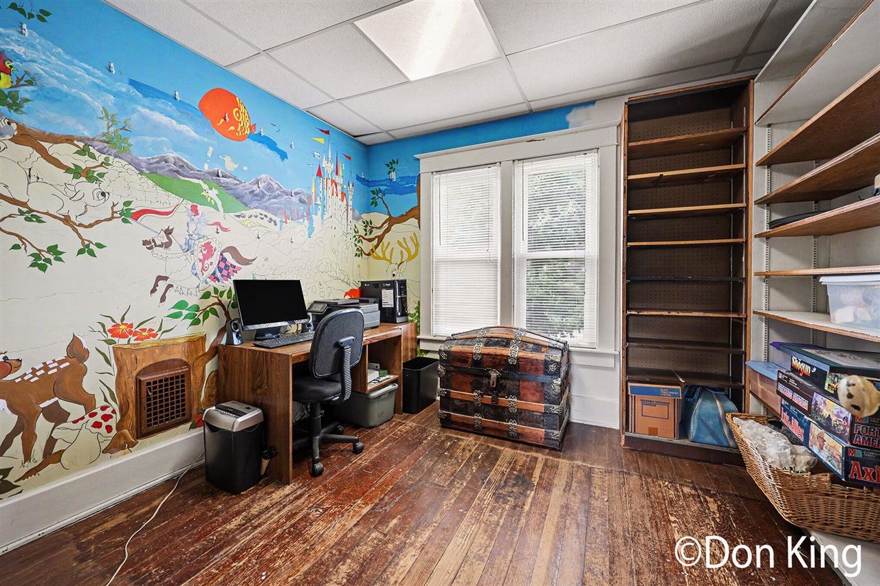 296 13 Mile Road Property Photo 23
