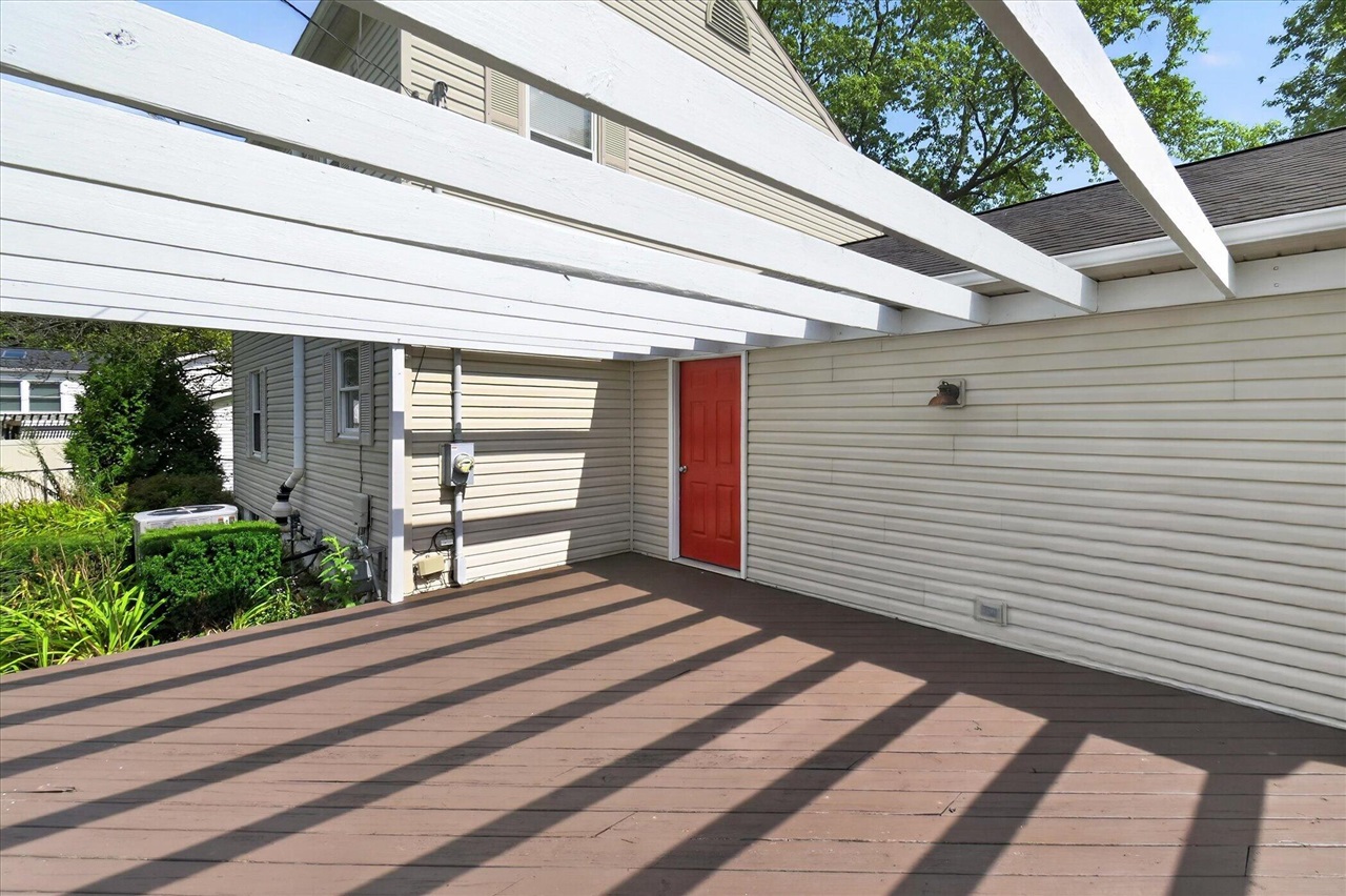 307 Miami Court Property Photo 41