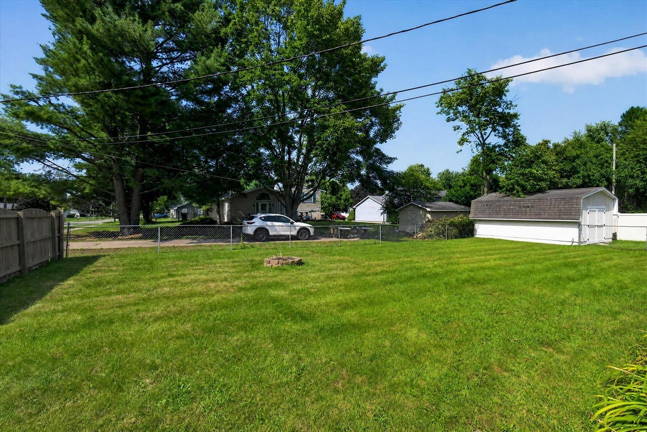 307 Miami Court Property Photo 46