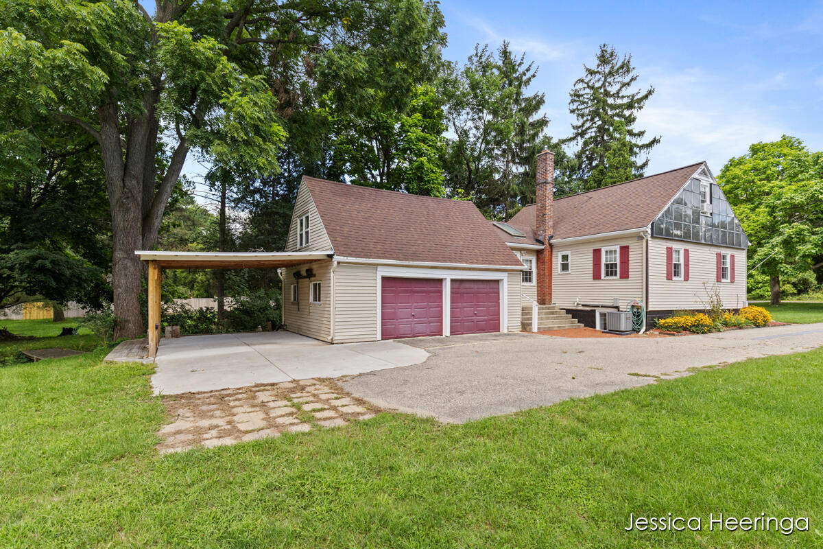 475 Northland Court Property Photo 8