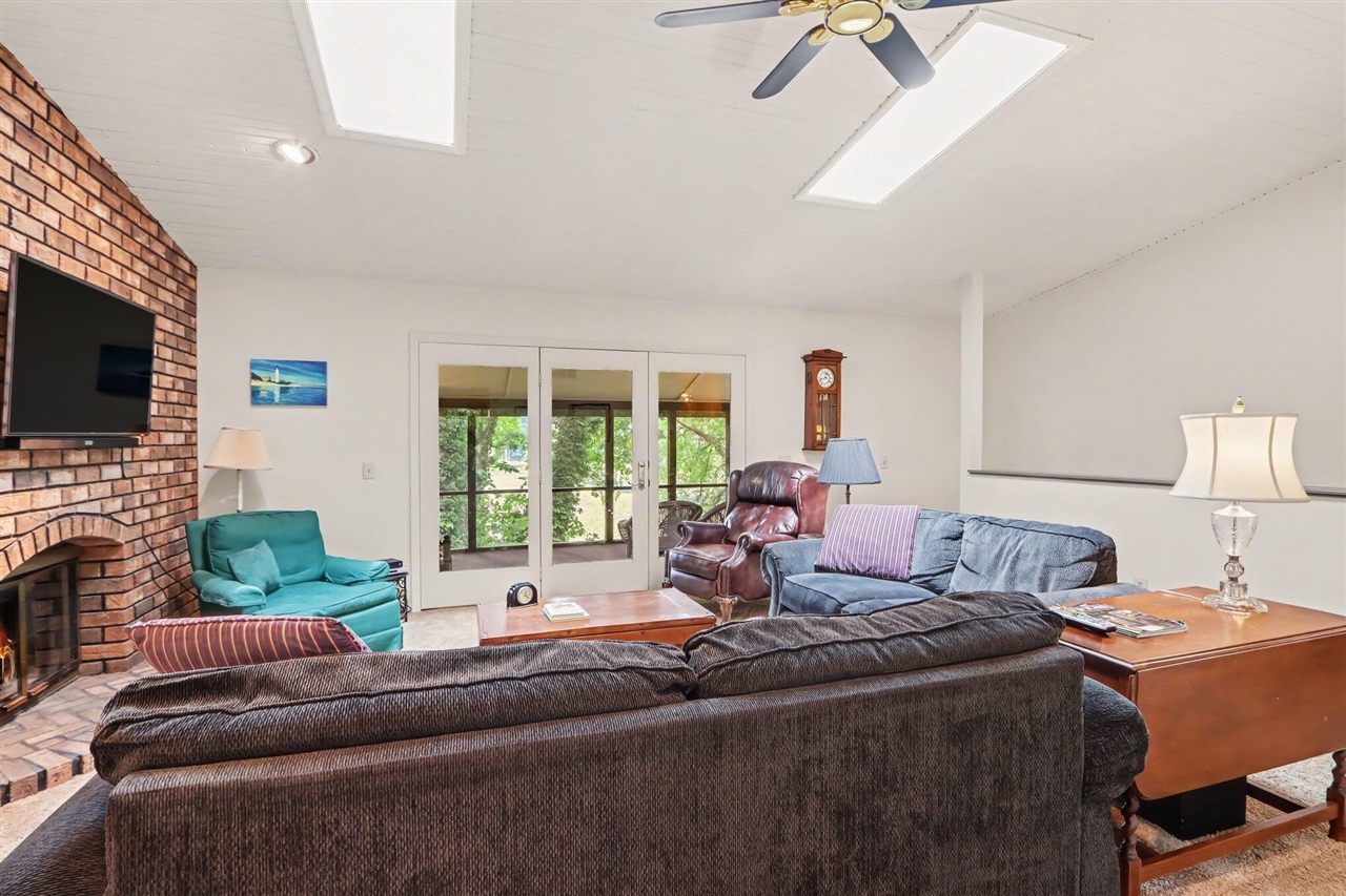 9808 Oak Forest Circle Property Photo 13