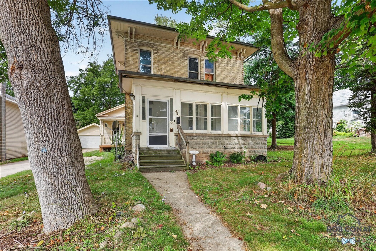 445 N State Street Property Photo 1