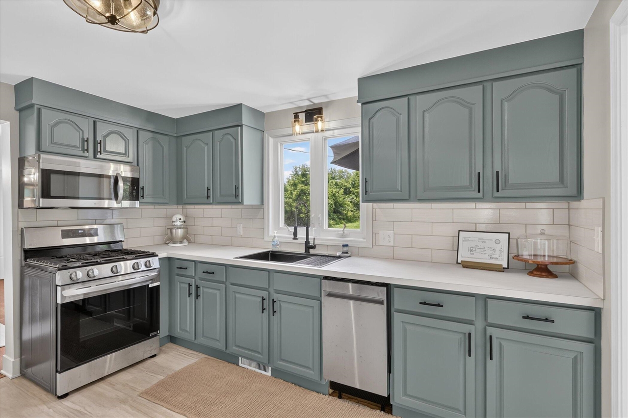 6816 Division Avenue Property Photo 12
