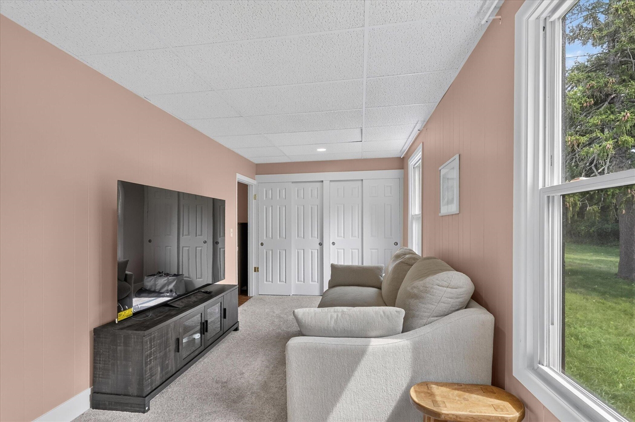 6816 Division Avenue Property Photo 18