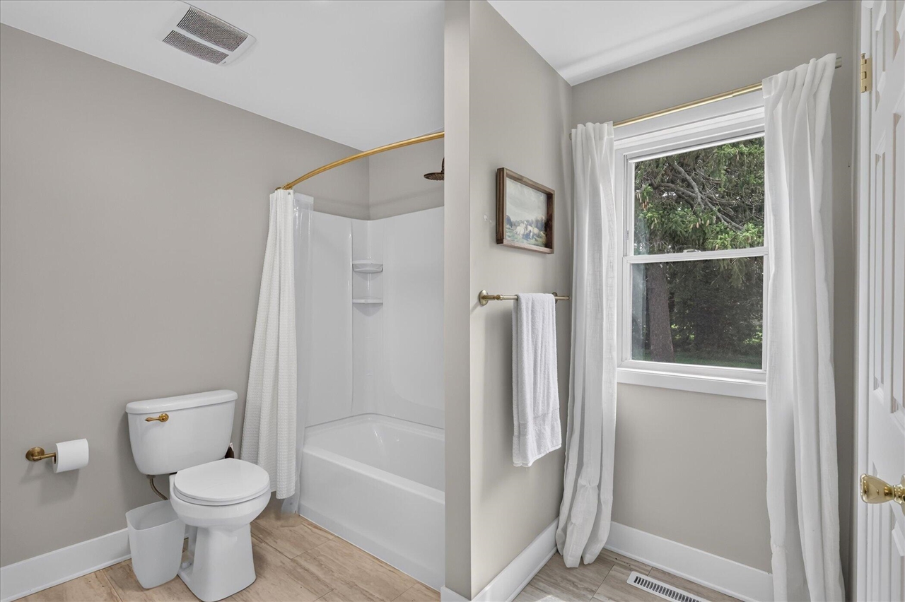 6816 Division Avenue Property Photo 19