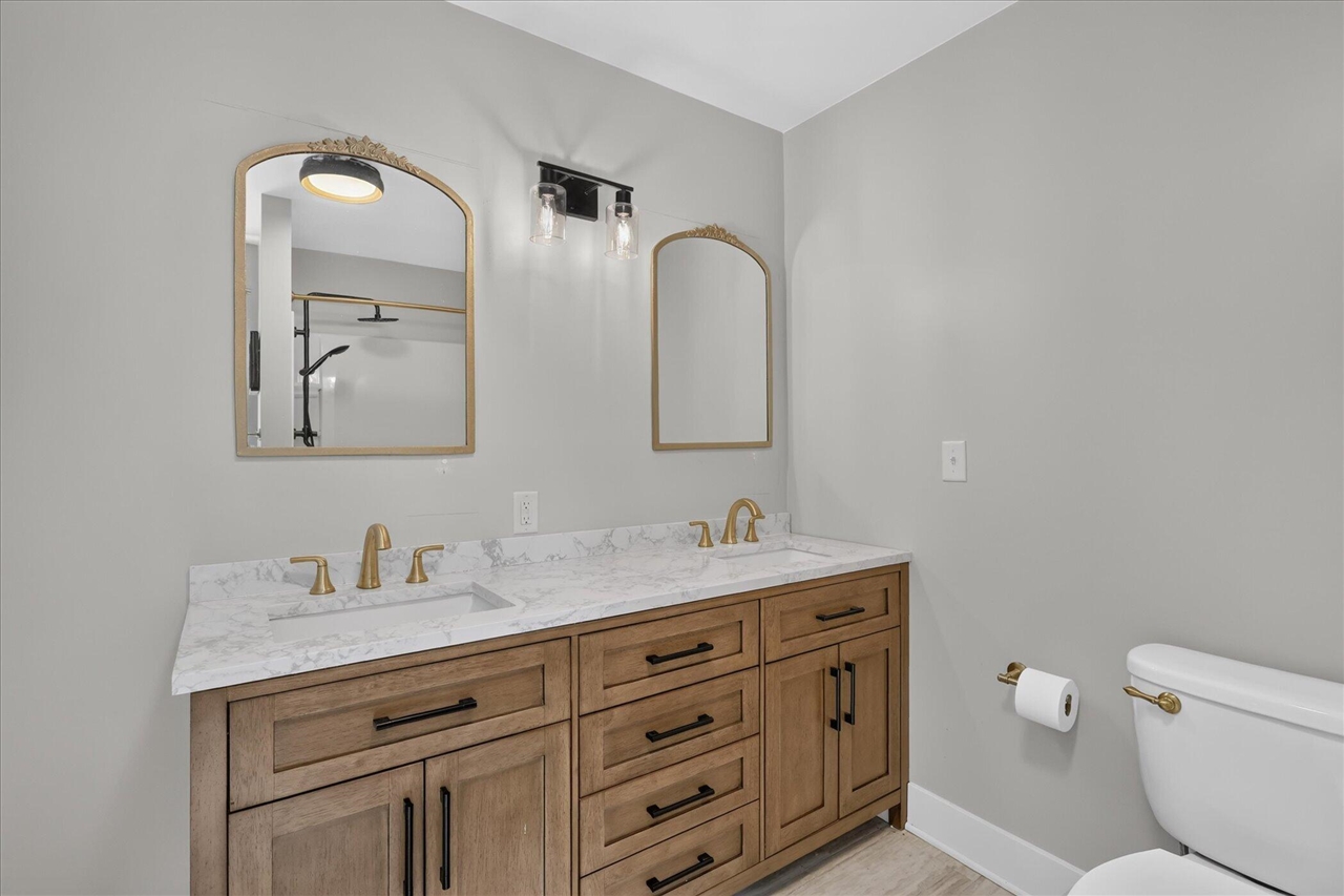 6816 Division Avenue Property Photo 20