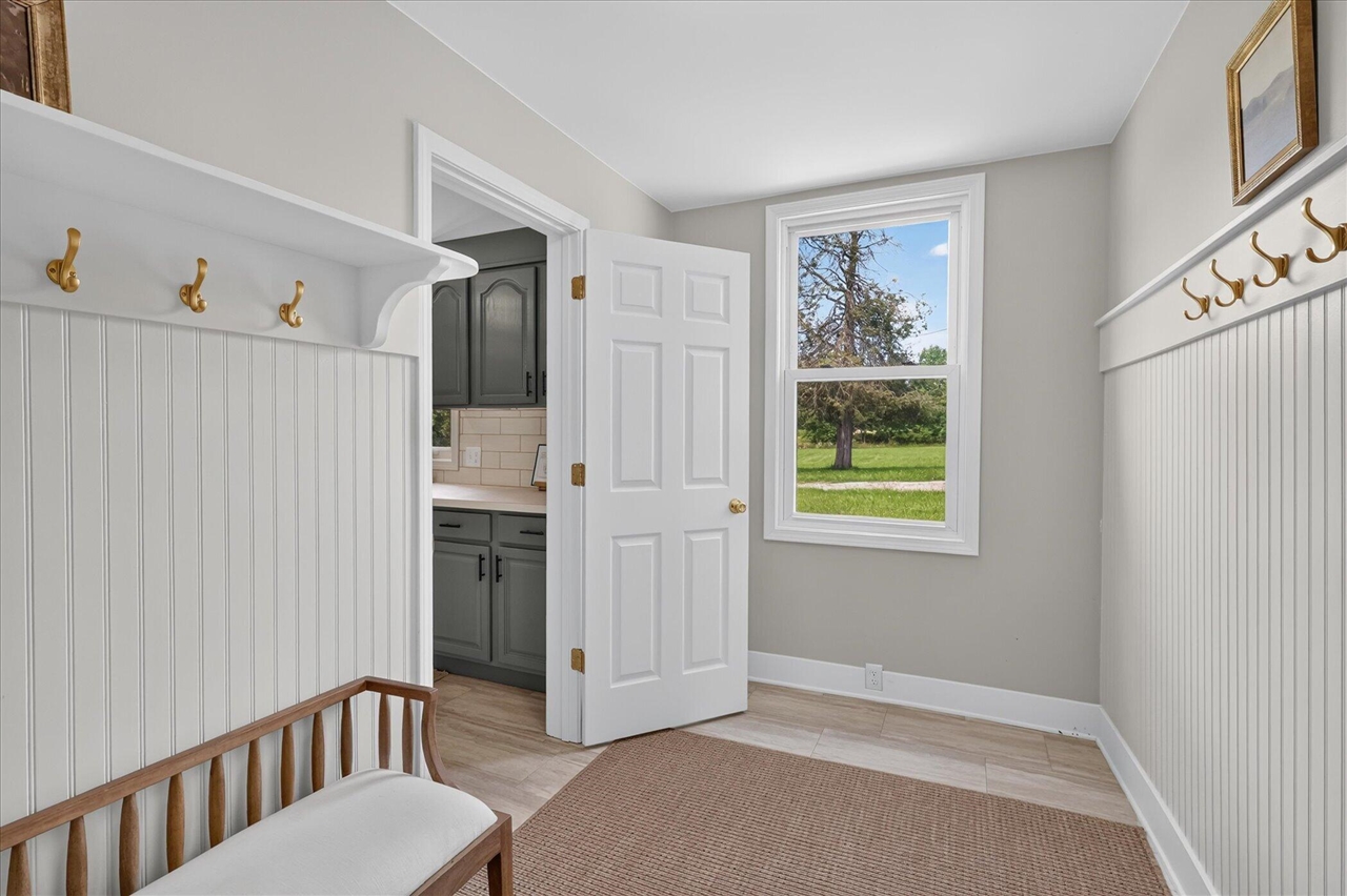 6816 Division Avenue Property Photo 21