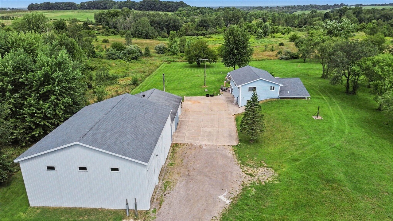 6793 Carmody Road Property Photo 1