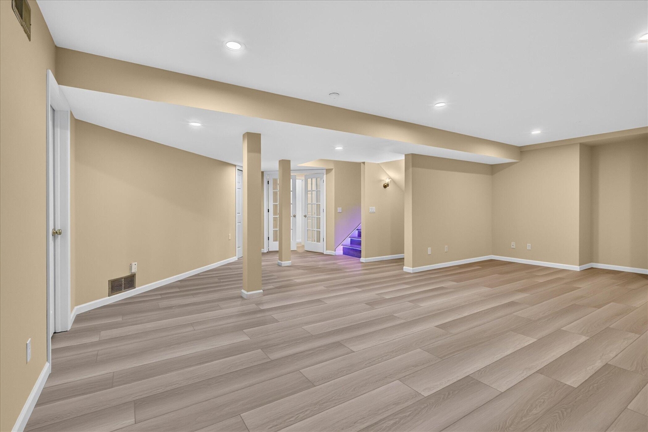 7521 Mac Arthur Lane Property Photo 35