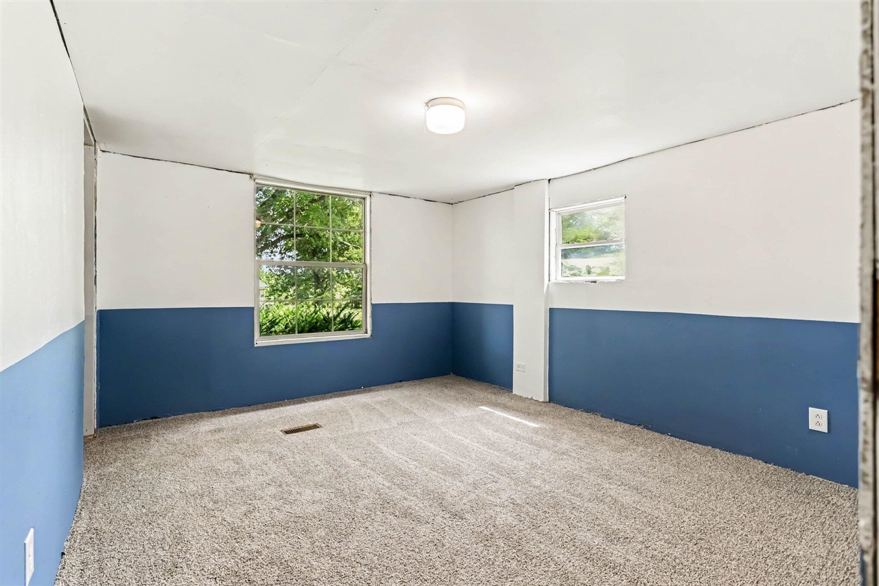 953 Weaver Road Property Photo 15