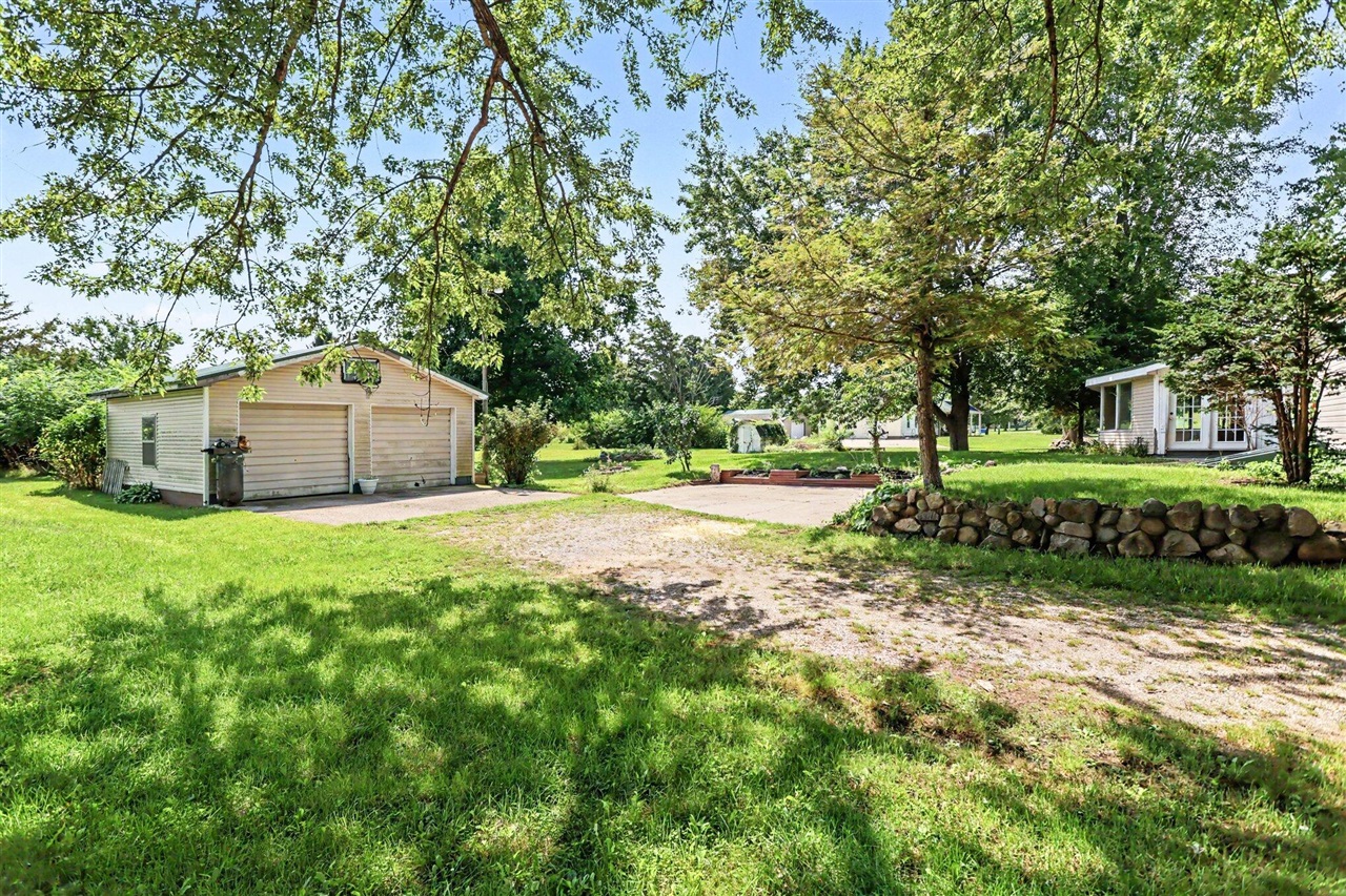 953 Weaver Road Property Photo 28