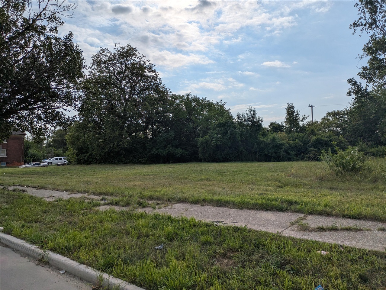 3821 Mcgraw Avenue Property Photo 4