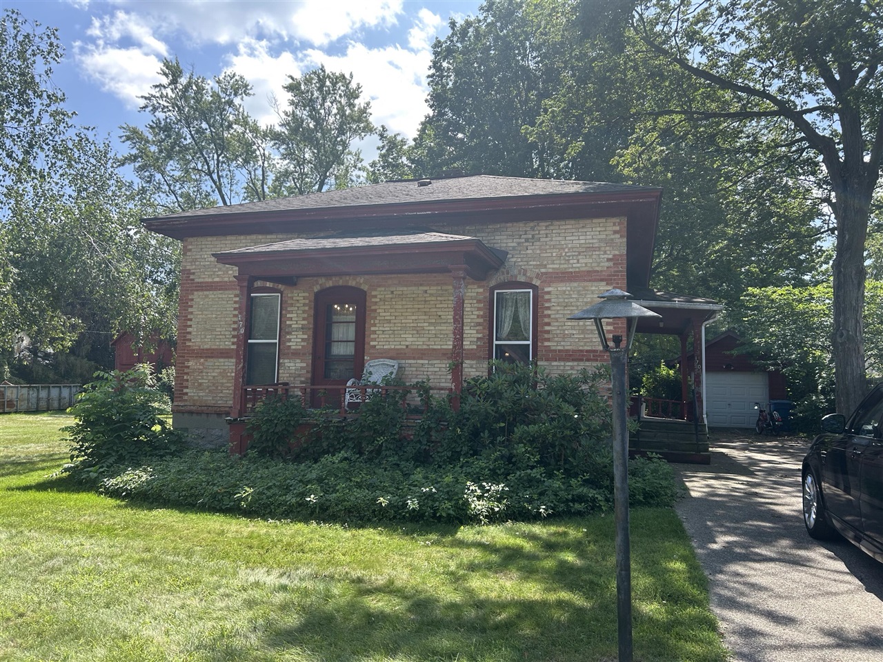 170 Grove Street Property Photo 1
