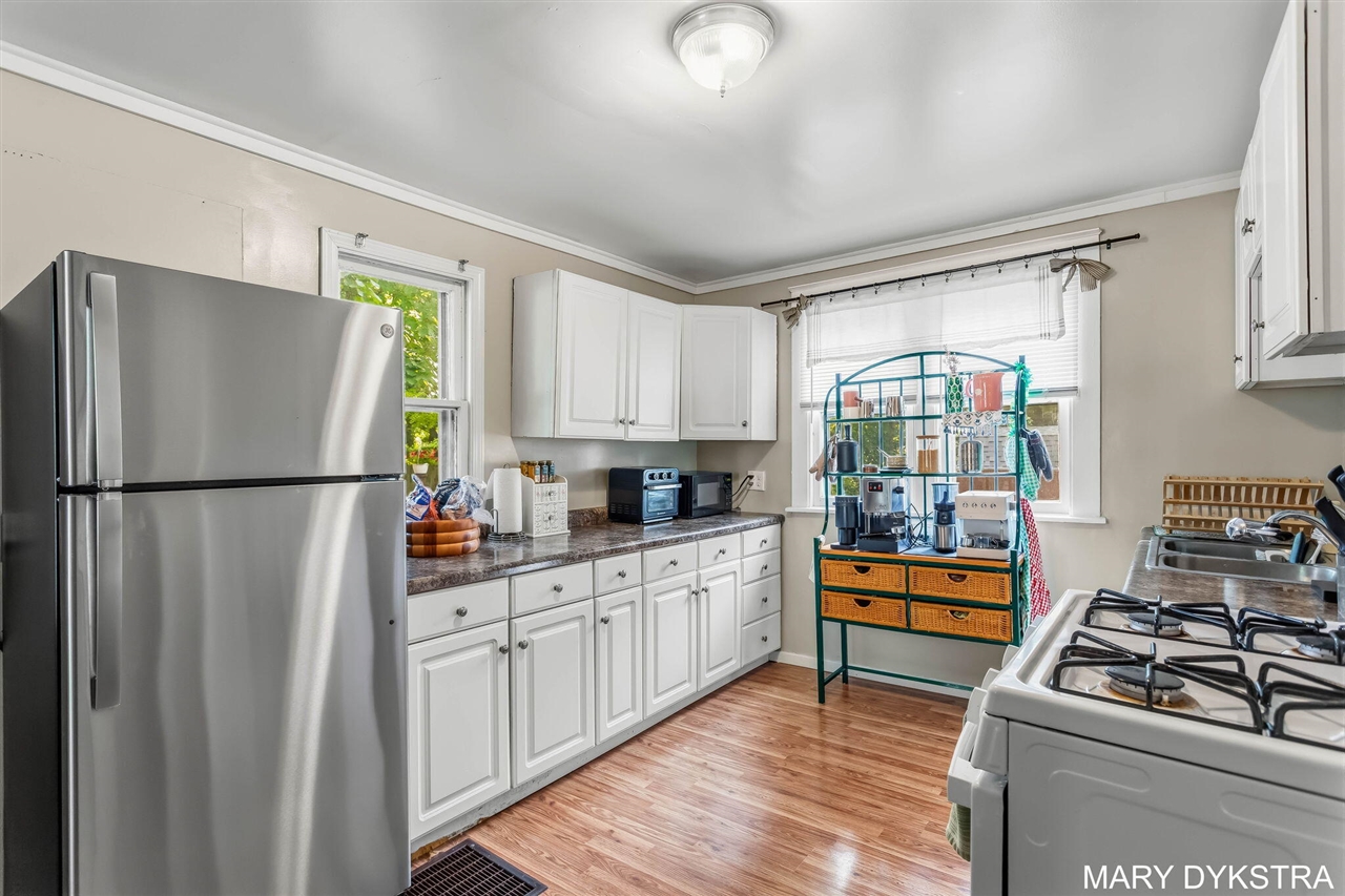823 Prospect Avenue Property Photo 3