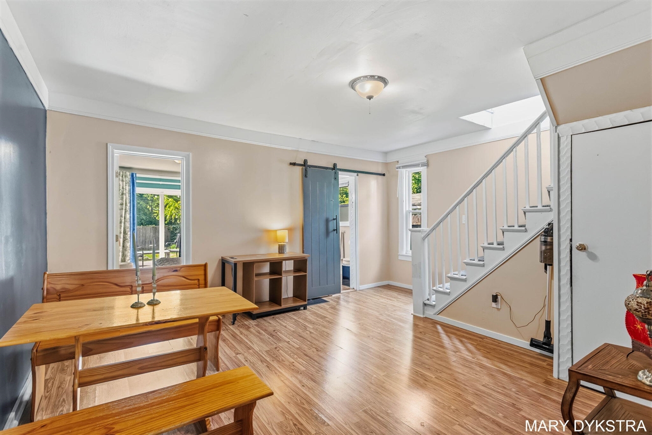 823 Prospect Avenue Property Photo 4
