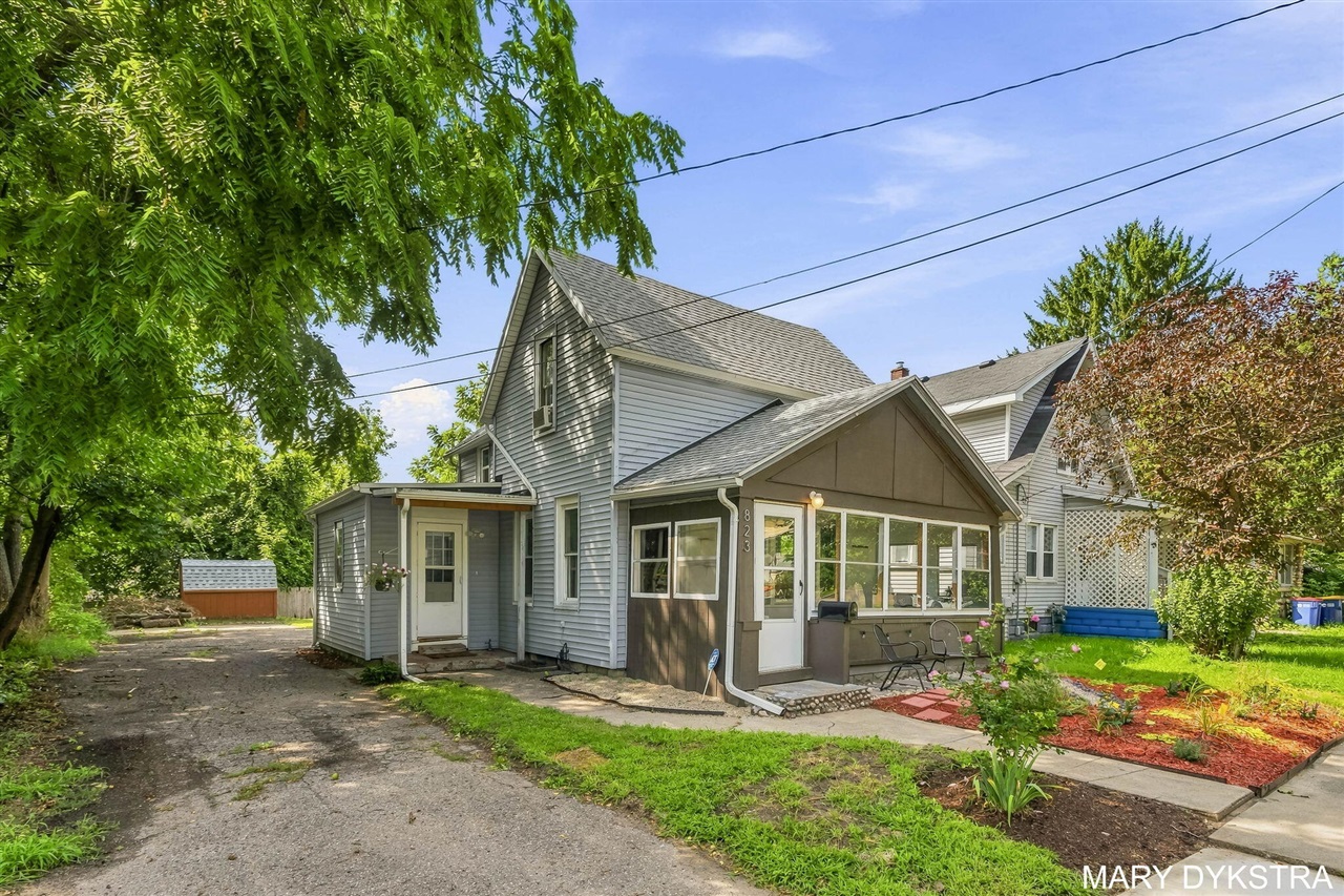 823 Prospect Avenue Property Photo 8