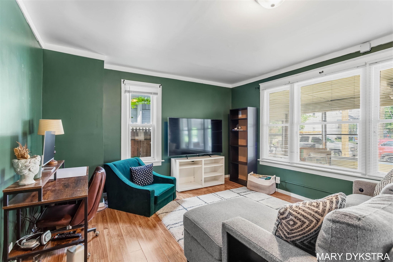 823 Prospect Avenue Property Photo 12