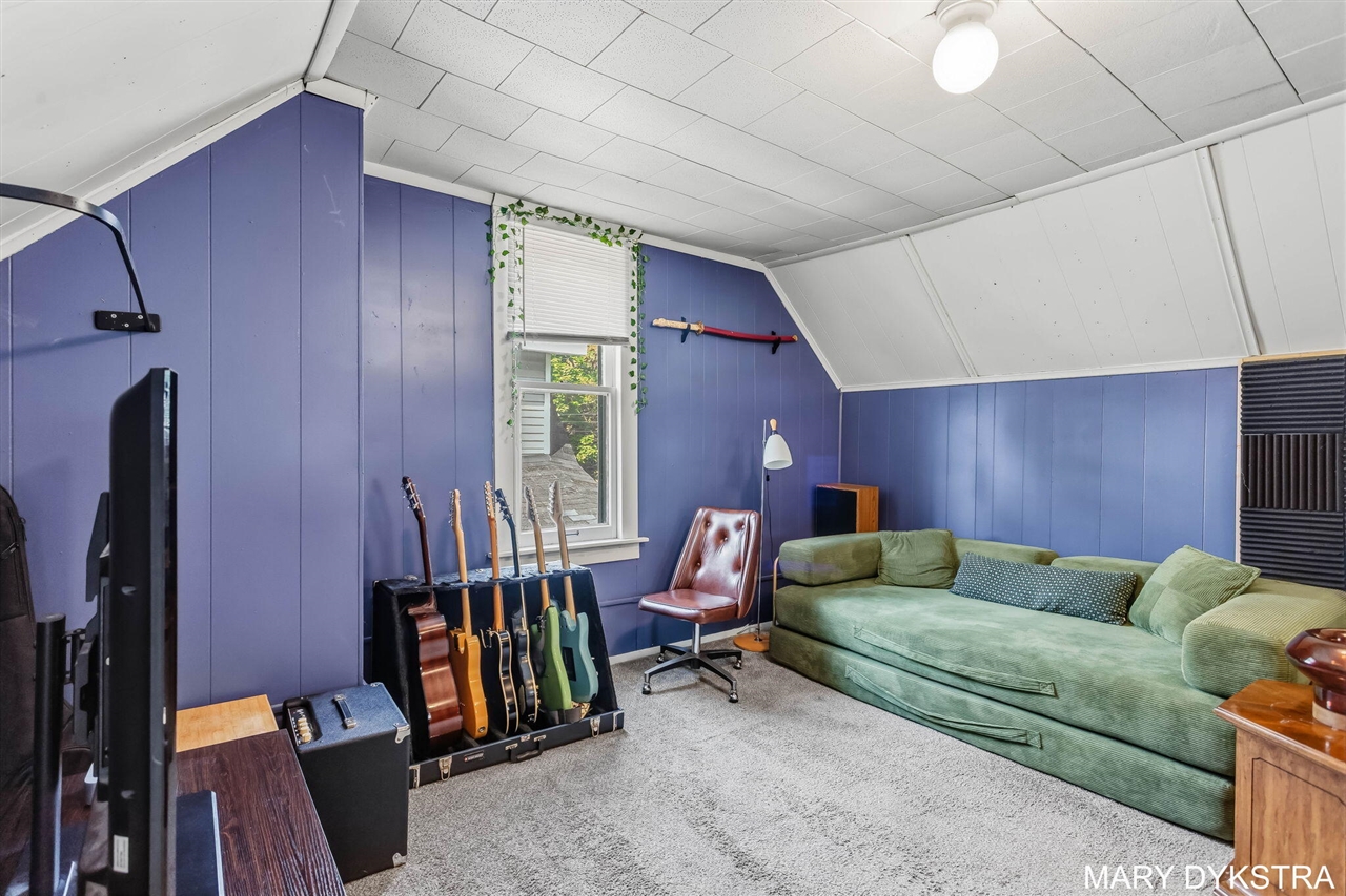 823 Prospect Avenue Property Photo 20