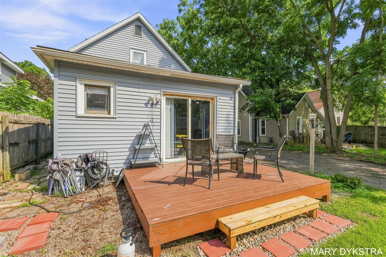 823 Prospect Avenue Property Photo 26
