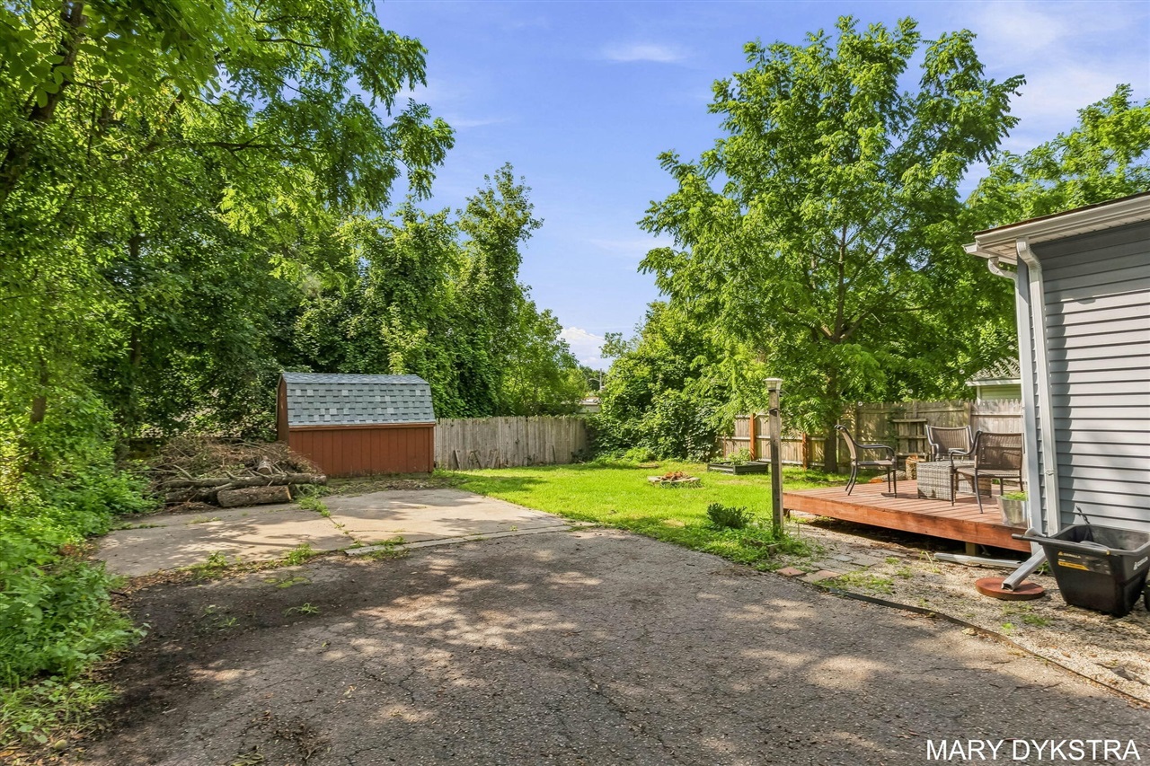 823 Prospect Avenue Property Photo 28