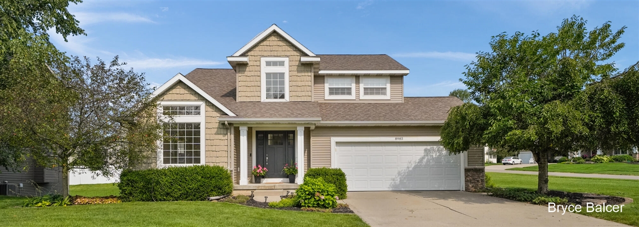 8985 Stanchion Drive Property Photo 1