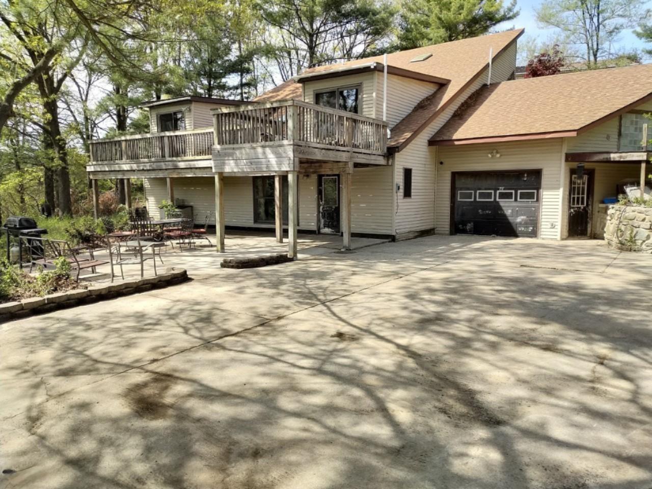 11457 Montcalm Road Property Photo 1