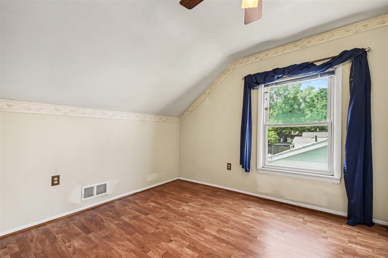 246 Lemyra Street Property Photo 16