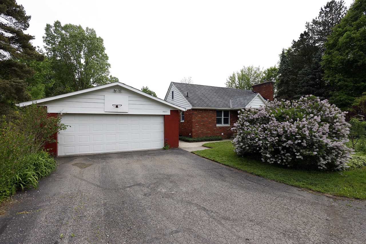 5801 N Territorial Road Property Photo 5