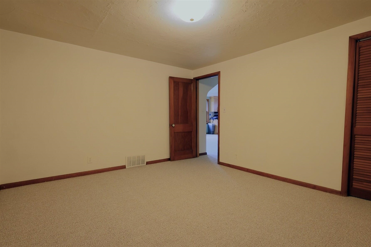 5801 N Territorial Road Property Photo 22