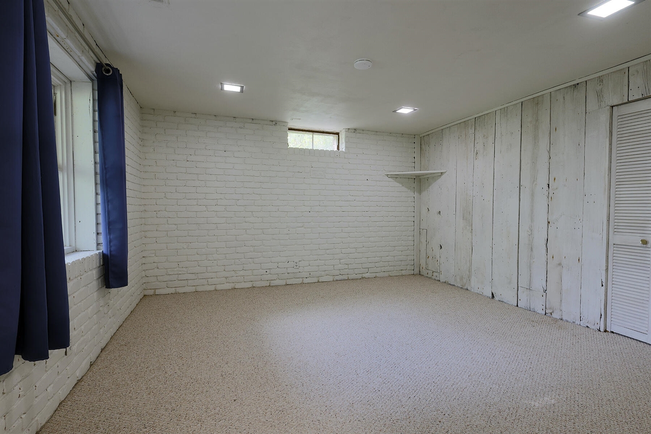5801 N Territorial Road Property Photo 29