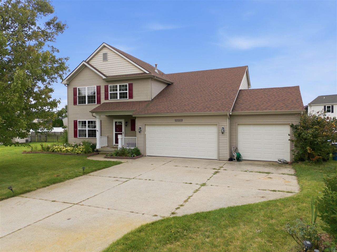 5251 Stapleton Drive Property Photo 1