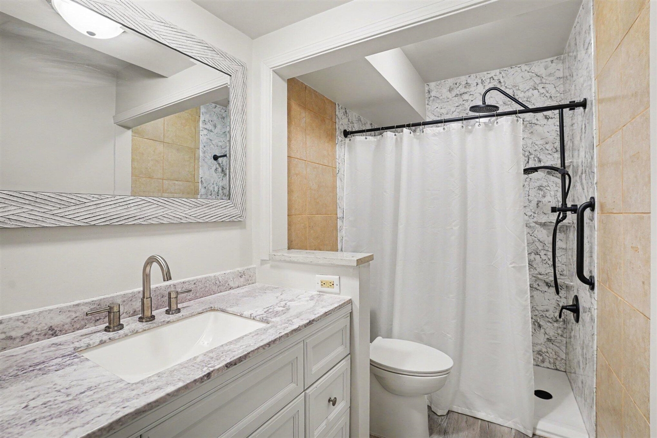 742 W Kilgore Road Property Photo 18