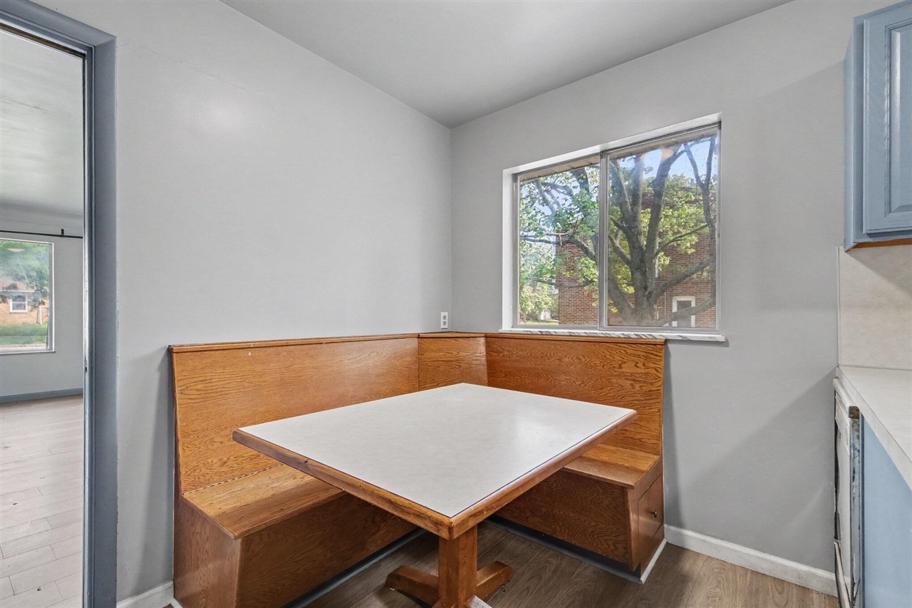 4301 Curwood Avenue Property Photo 7