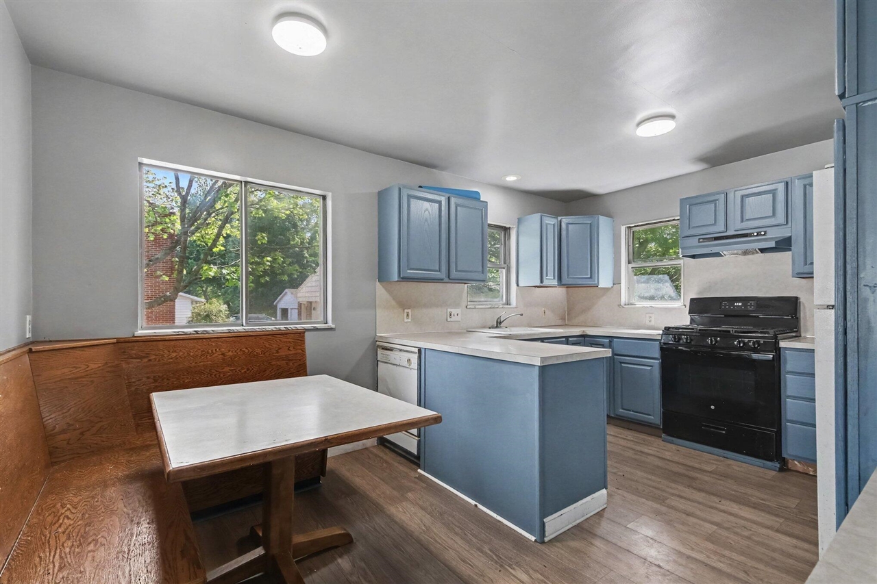 4301 Curwood Avenue Property Photo 8