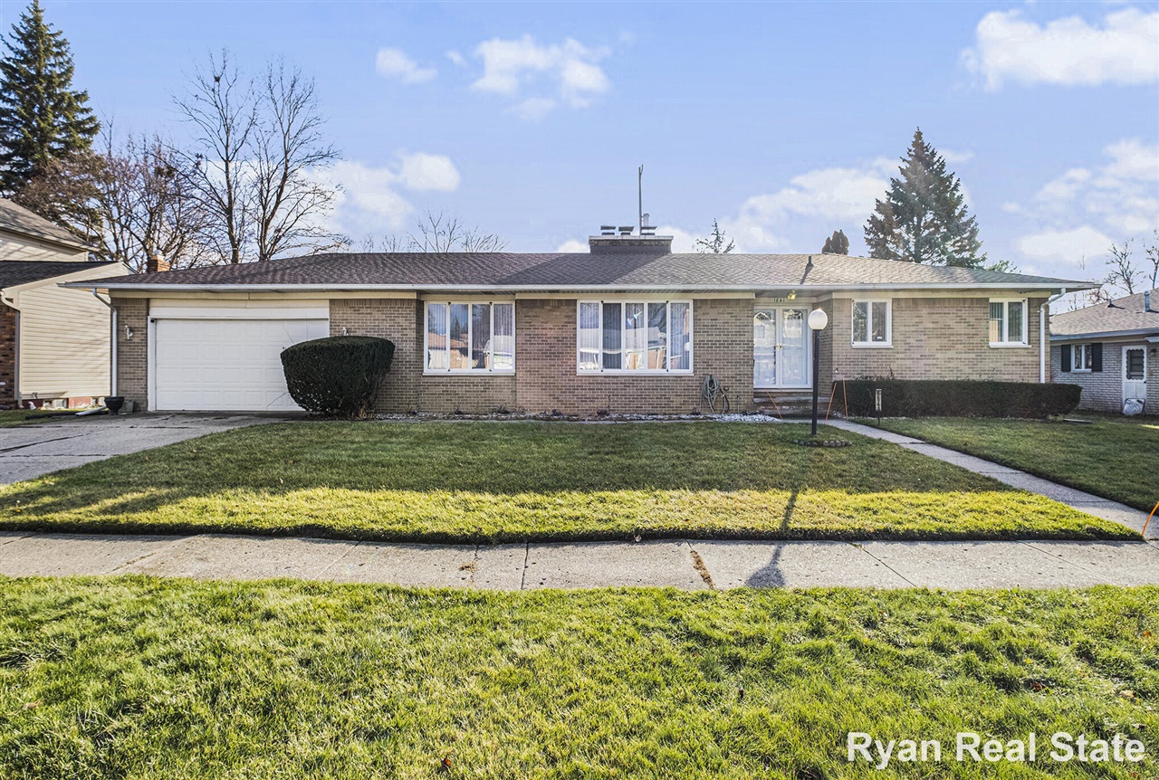 1841 Springfield Street Property Photo 1