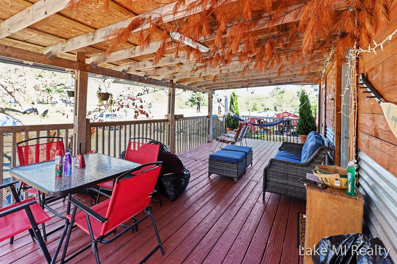 1889 E 40th Street Property Photo 16