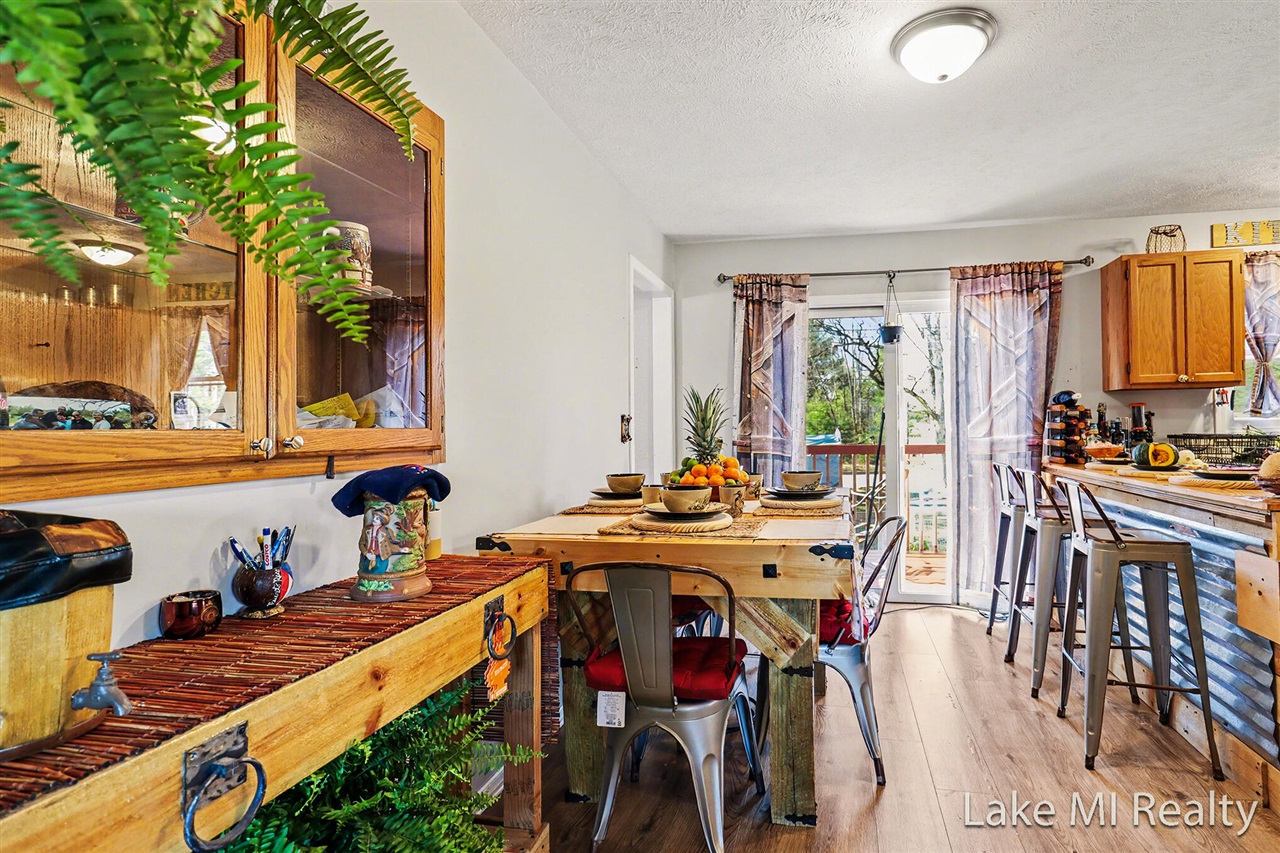 1889 E 40th Street Property Photo 46