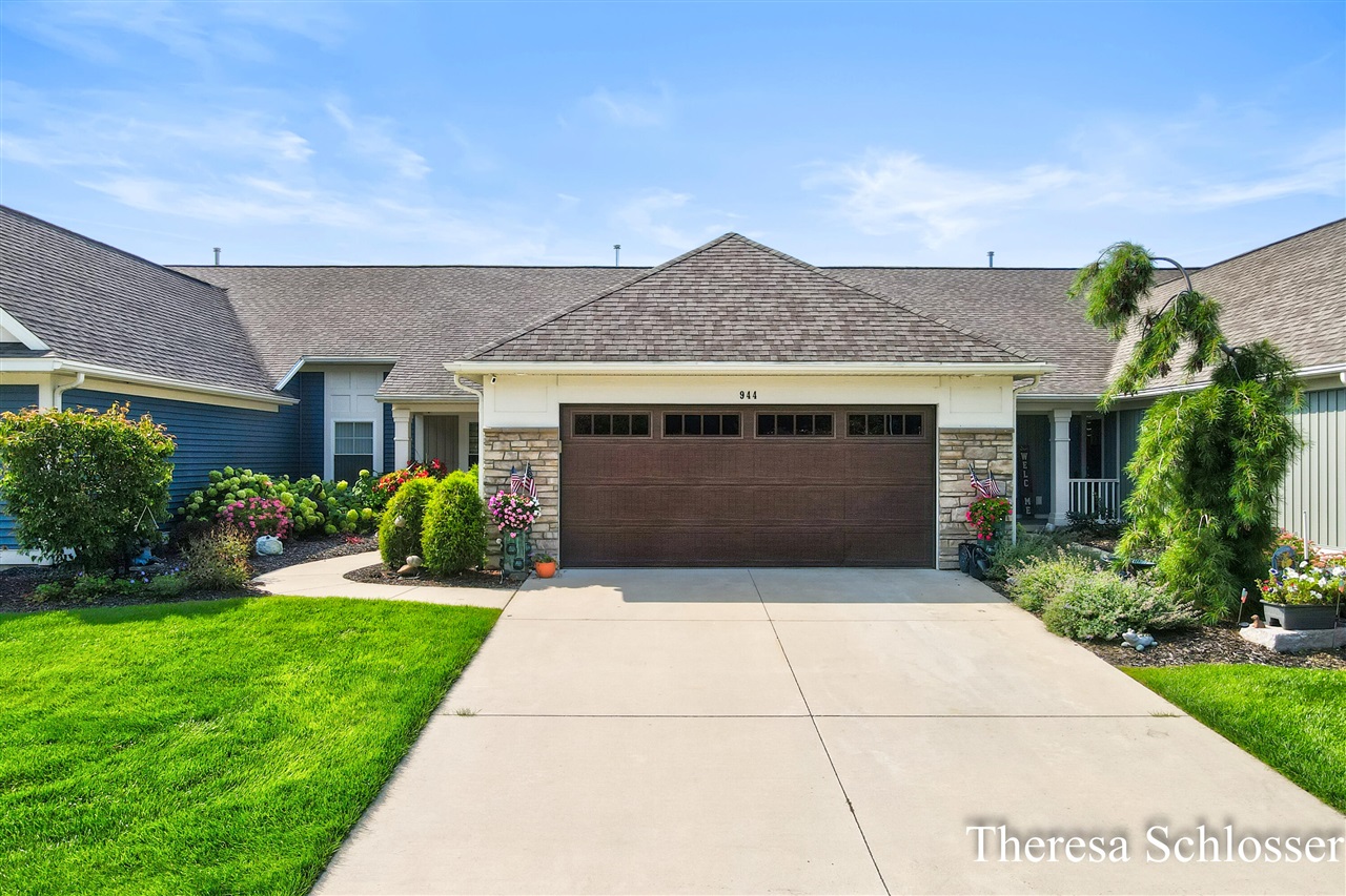 944 Bellview Meadow Drive Property Photo 1