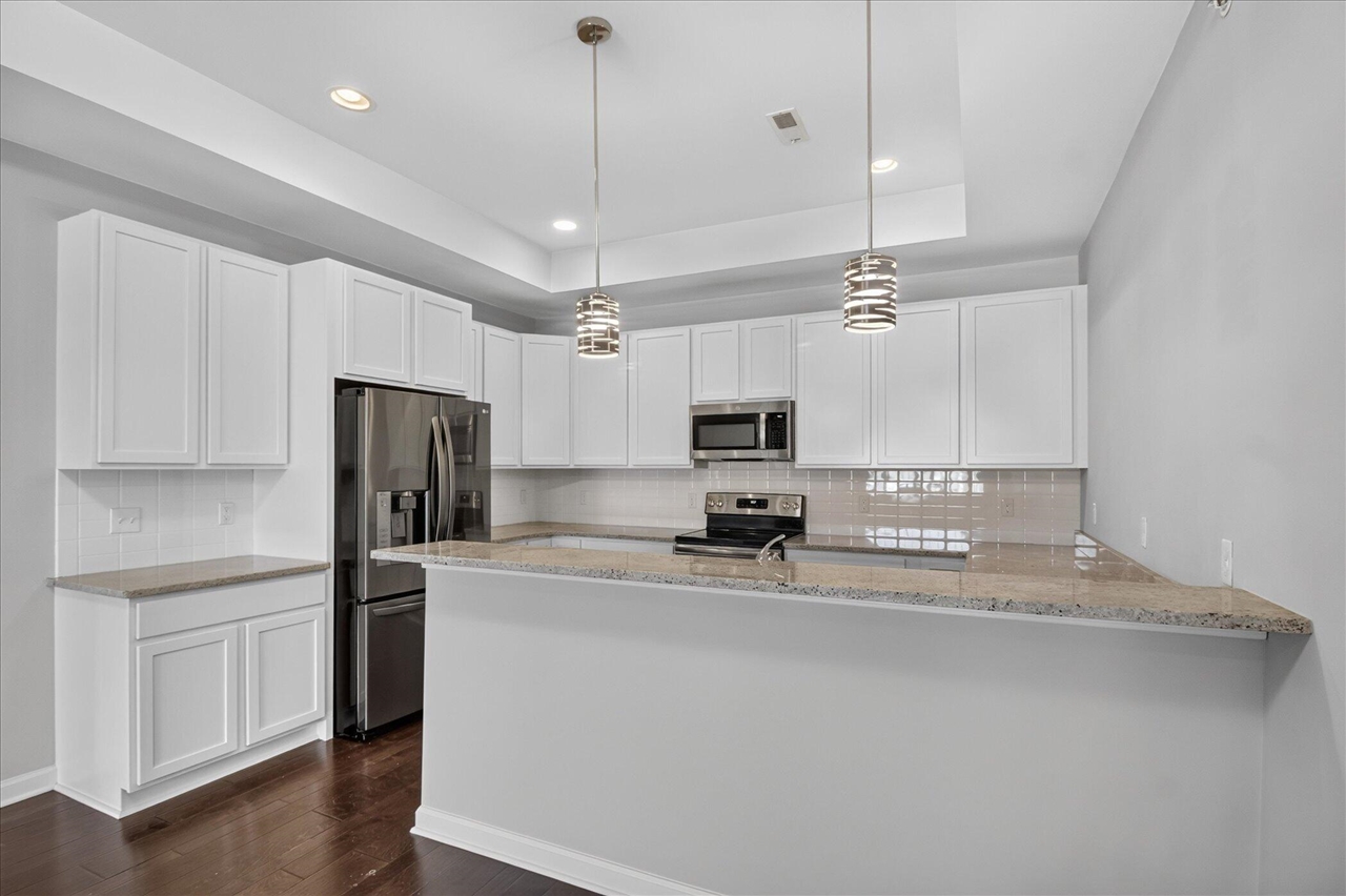 5512 Arbor Chase Drive Property Photo 7