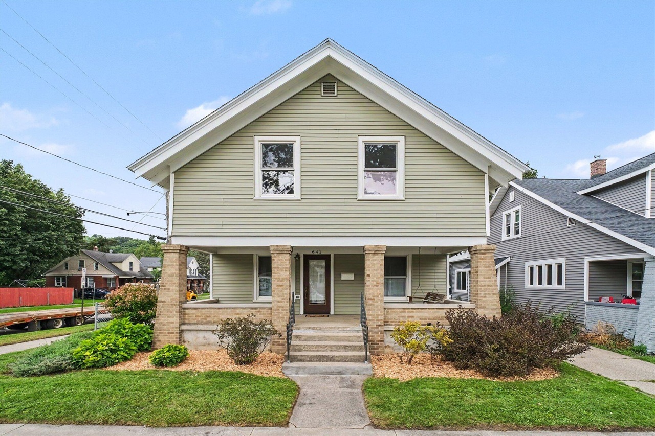 641 Lincoln Avenue Property Photo 2