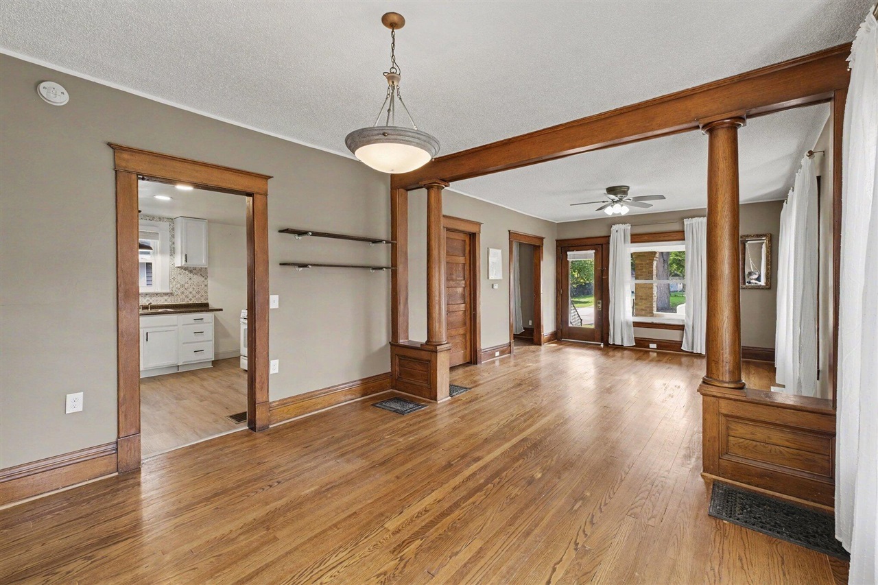 641 Lincoln Avenue Property Photo 6