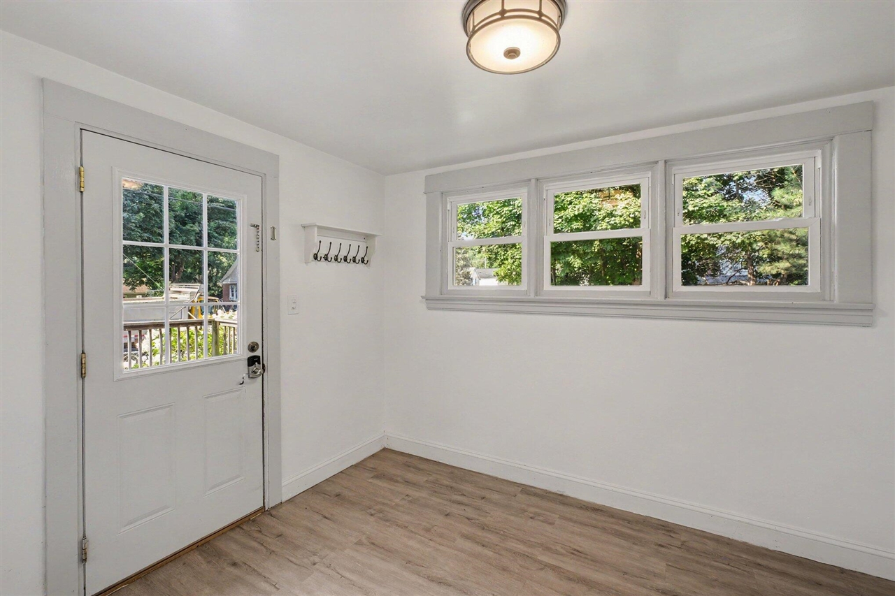 641 Lincoln Avenue Property Photo 29