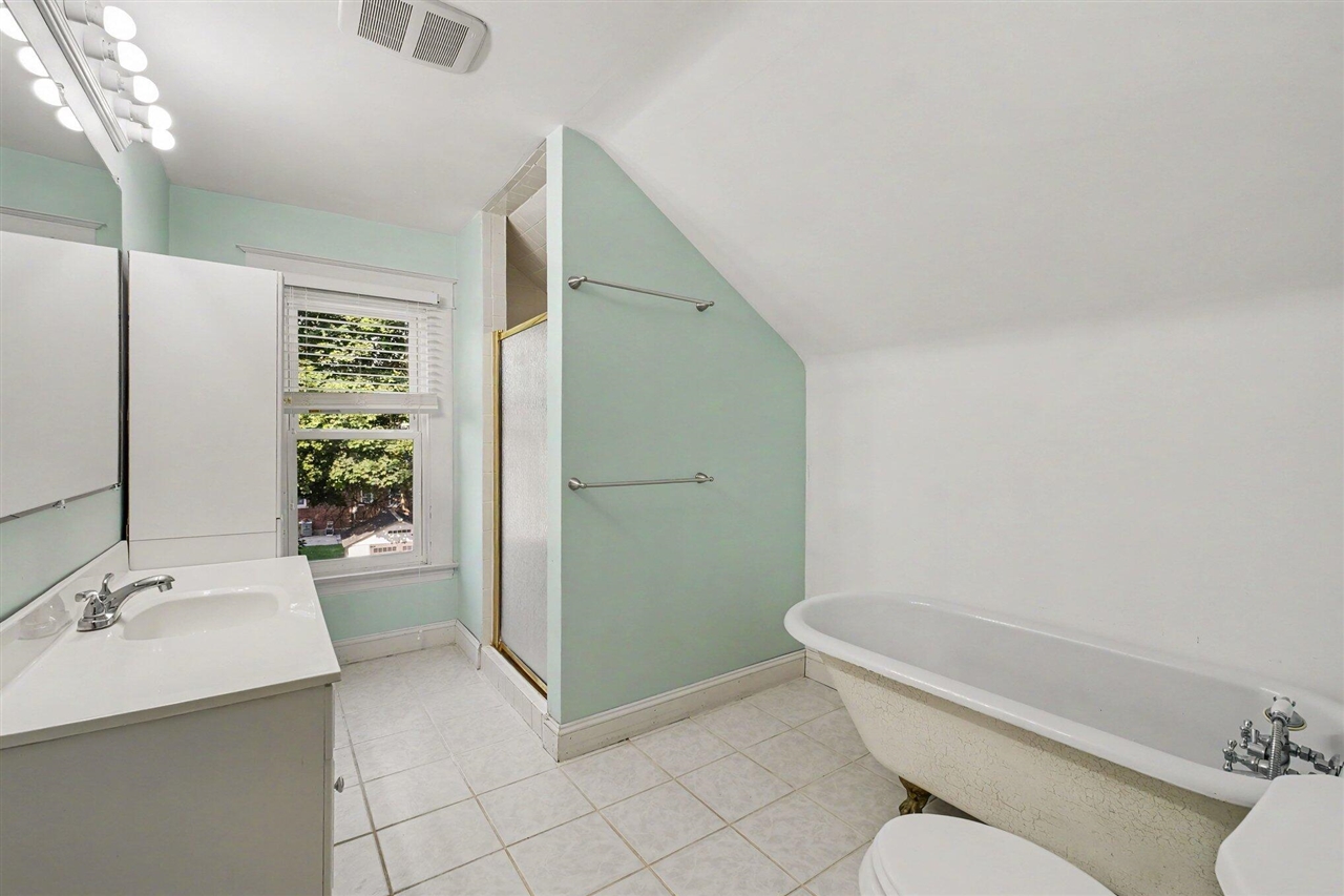 641 Lincoln Avenue Property Photo 34